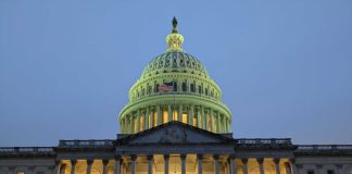 Shutdown standoff in US Senate extends as thousands of federal workers are sent home