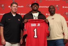 NFL Defensive Rookie of the Year odds with 2 favorites and appealing long-shot options